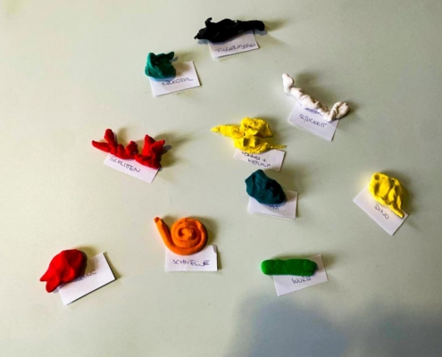 Knetfiguren Delfin- und Pinguingruppe